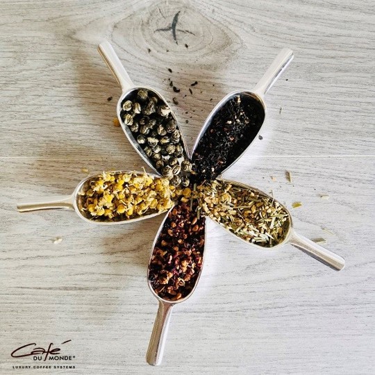 Loose leaf tea on scoops